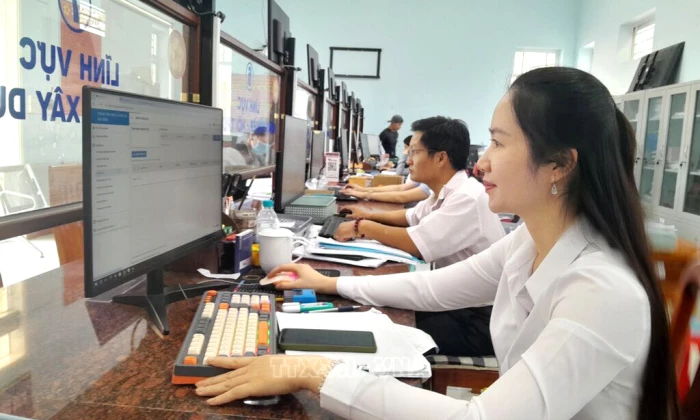 Quy chế làm việc mẫu của UBND xã, phường, đặc khu