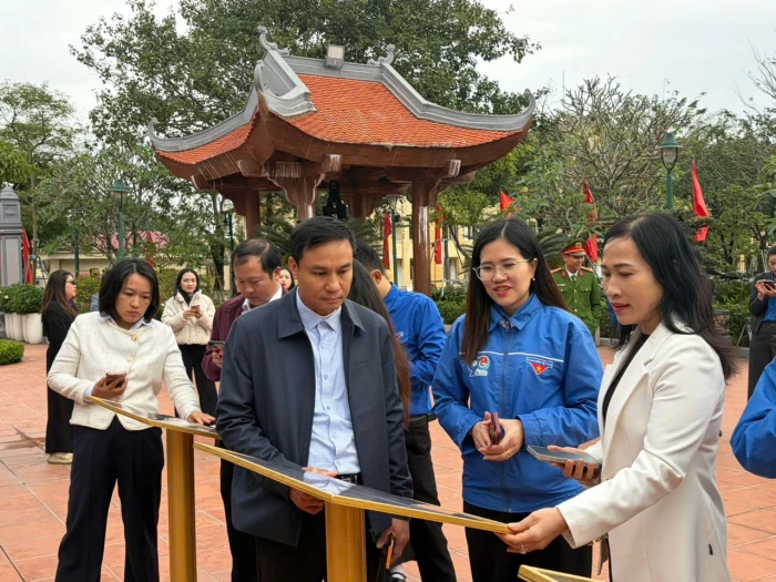 Tuổi trẻ Đồng Hới cụ thể hóa đề án 'Câu chuyện thời hoa lửa'