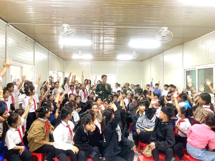 Lan tỏa tình yêu quê hương qua “Tiết học biên giới”