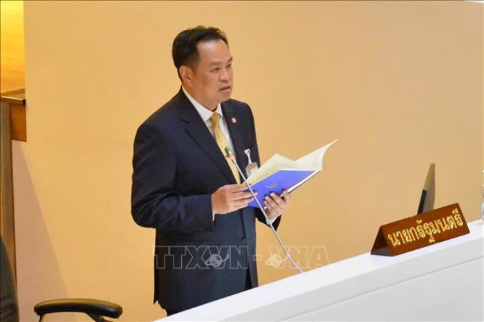 Thủ tướng Thái Lan giải tán Hạ viện