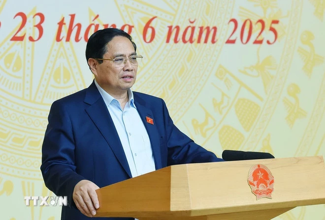 Thủ tướng Phạm Minh Chính chủ trì Hội nghị tổng kết đợt cao điểm đấu tranh ngăn chặn buôn lậu, gian lận thương mại, hàng giả. (Ảnh: Dương Giang/TTXVN)