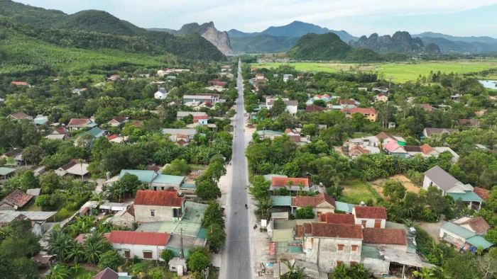 Đầu tư hạ tầng thiết yếu, hướng đến giảm nghèo bền vững