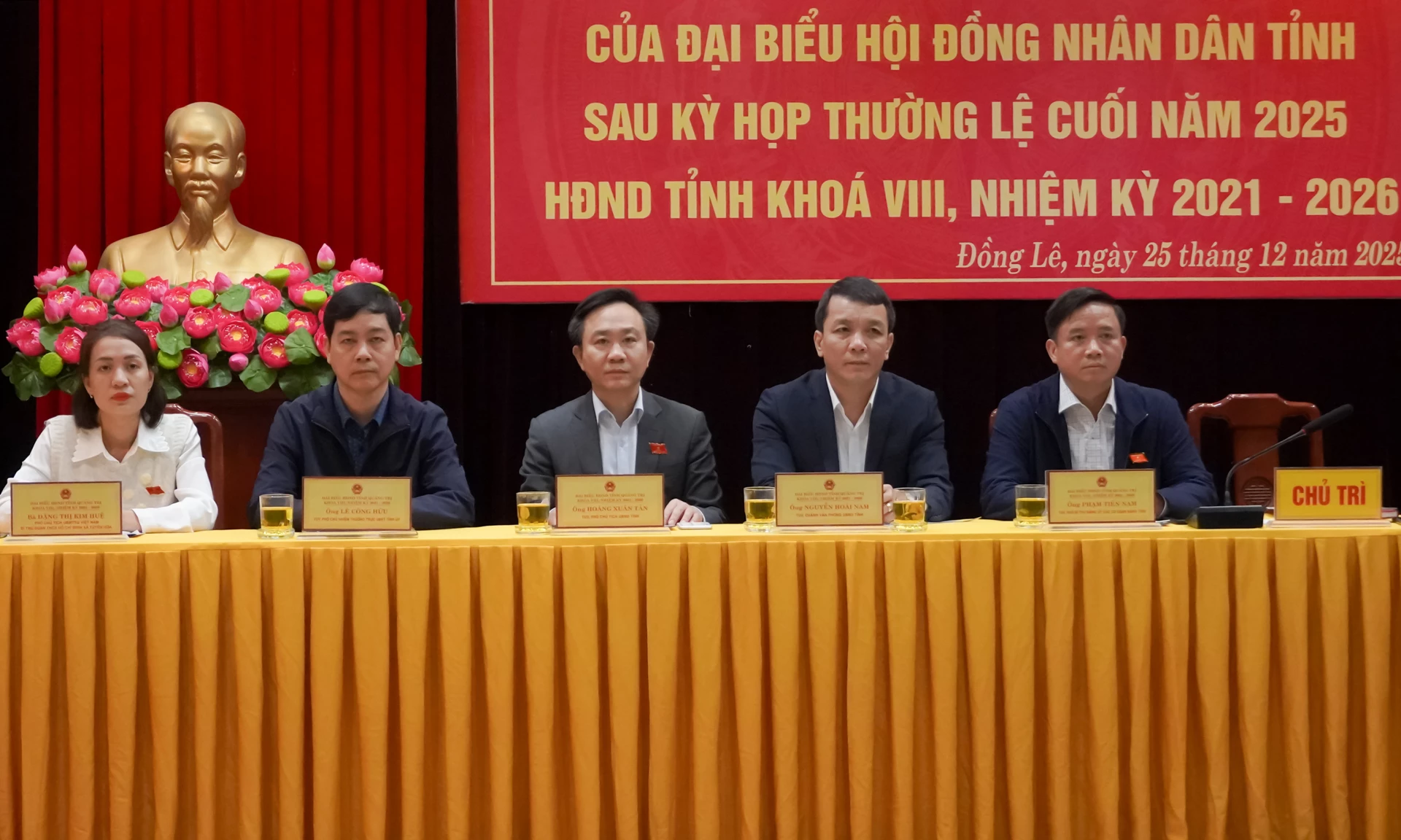 Đại biểu HĐND tỉnh tiếp xúc cử tri tại xã Đồng Lê - Ảnh: N.H

