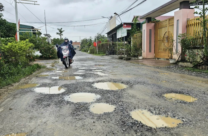 Cần sớm sửa chữa các tuyến đường dân sinh ở xã Hiếu Giang