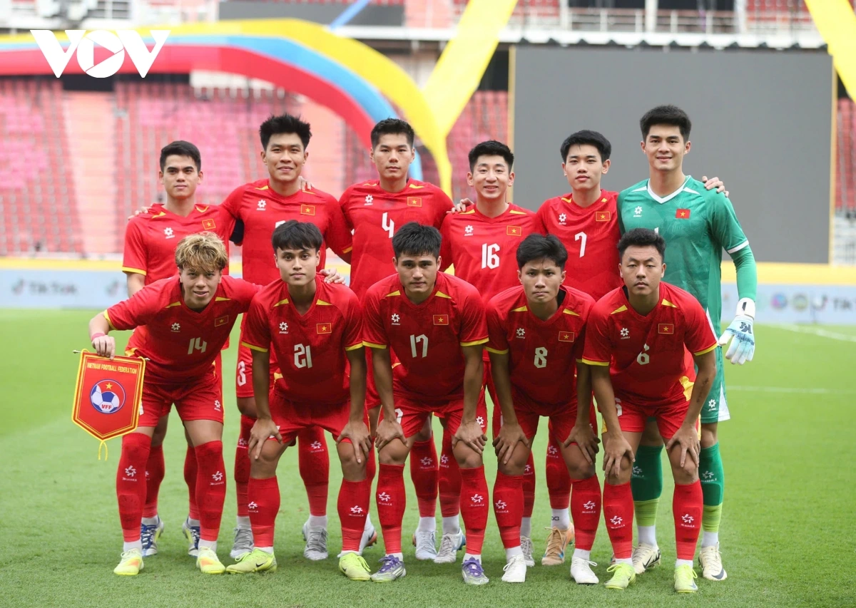 U22 Việt Nam vs U22 Philippines so tài ở bán kết bóng đá nam SEA Games 33. (Ảnh: Ngọc Duy)