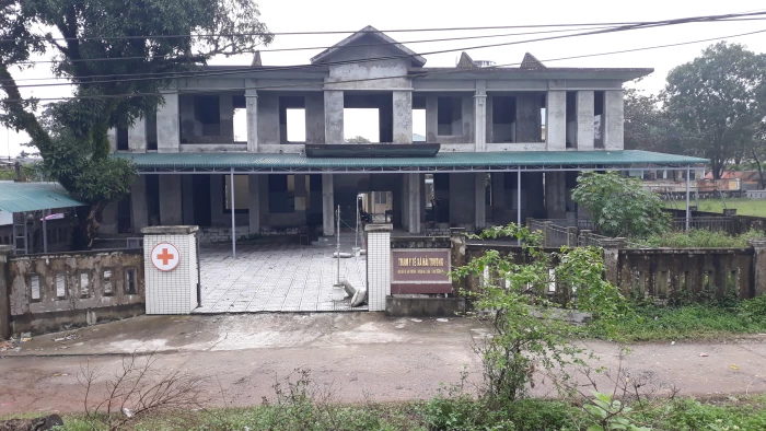 Xây dựng dang dở, các trạm y tế gặp khó khăn về cơ sở vật chất khám chữa bệnh