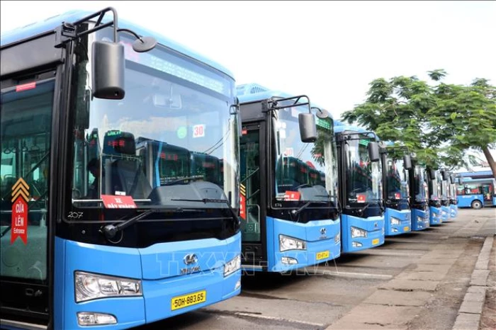 Phối hợp kiểm tra, xử lý vi phạm đối với xe kinh doanh vận tải hành khách