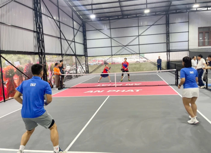 Khi pickleball lên vùng cao