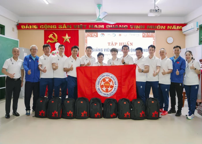 Hướng tới mục tiêu phát triển bóng đá học đường