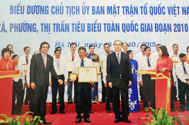 Hết mình vì công tác Mặt trận
