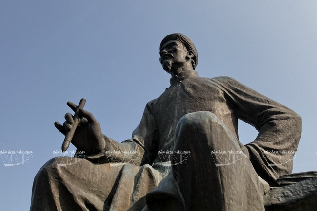 Đại thi hào Nguyễn Du