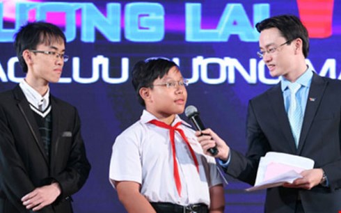 Ngọn lửa đam mê của cậu bé thần đồng Tin học