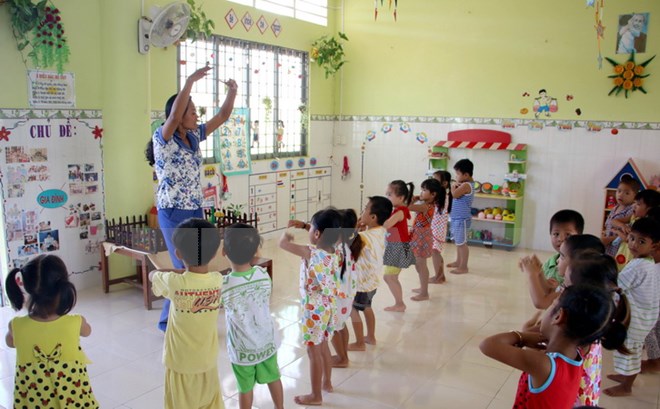 Xây dựng nghị định điều chỉnh lương hưu giáo viên mầm non