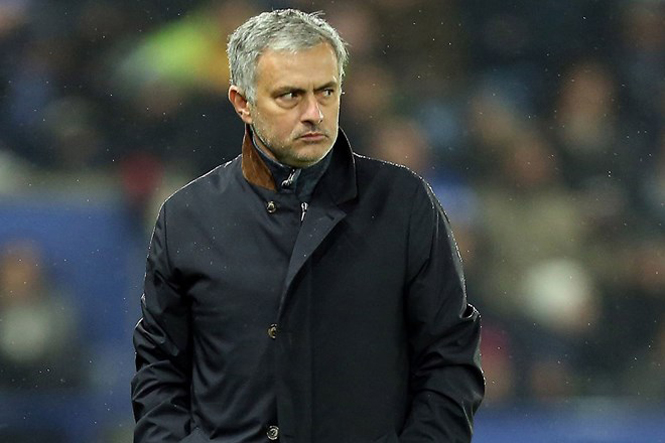 Lãnh đạo Chelsea họp khẩn quyết định tương lai Jose Mourinho