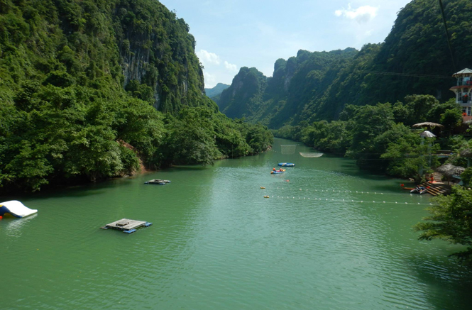 Bay cùng Zipline