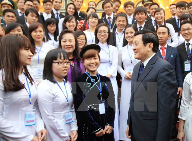 Trao Giải thưởng "Sao tháng Giêng" và tuyên dương "Sinh viên 5 tốt"