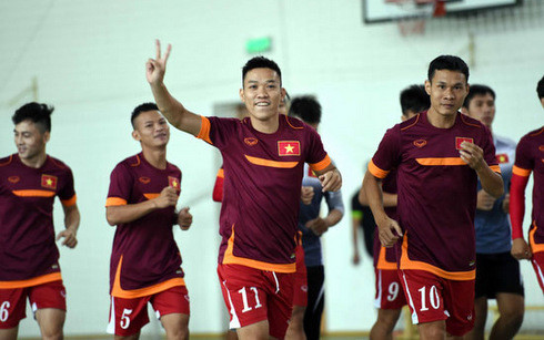 ĐT Futsal Việt Nam: Ăn Tết xa nhà, mơ giấc mơ World Cup