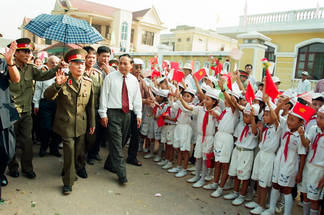 "Nhìn" Đại tướng ở góc gần