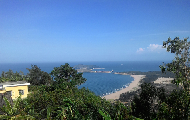 "Mắt thần" trên đỉnh Hoành Sơn