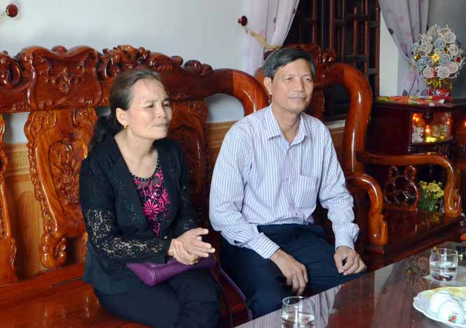 Đi lên từ gian khó