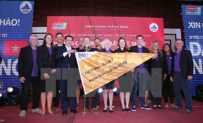 Trao giải Cuộc đua thuyền buồm quanh thế giới chặng 7 tại Đà Nẵng