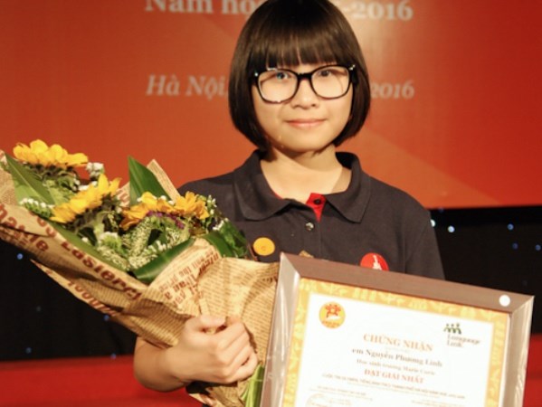 Đỗ vớt ở vòng loại, nữ sinh bứt phá dành giải nhất Olympic tiếng Anh