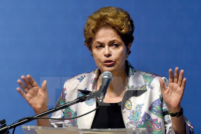 Chính phủ Brazil cận kề nguy cơ tan rã trong 30 ngày tới