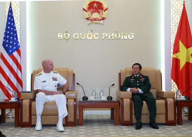 Đại tướng Đỗ Bá Tỵ tiếp Tư lệnh Hạm đội Thái Bình Dương