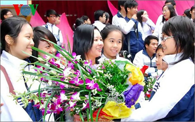 Tăng lương cho giáo viên sẽ thu hút được người tài?