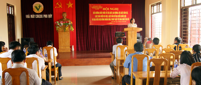 Bồi dưỡng kiến thức pháp luật cho người lao động trong các doanh nghiệp