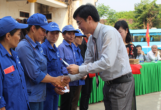 Xứng đáng là lực lượng tiên phong trong sự nghiệp công nghiệp hóa, hiện đại hóa đất nước