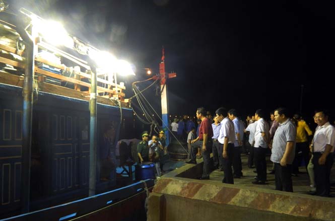 Lập đường dây nóng hỗ trợ ngư dân Quảng Bình trong việc thu mua hải sản
