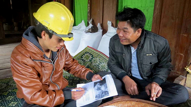 Màu áo cam giữa đại ngàn