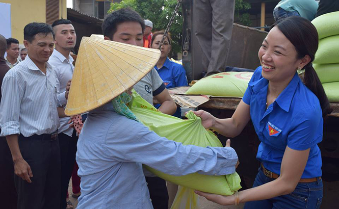 CLB Tình nguyện trẻ Đà Nẵng đồng hành cùng ngư dân