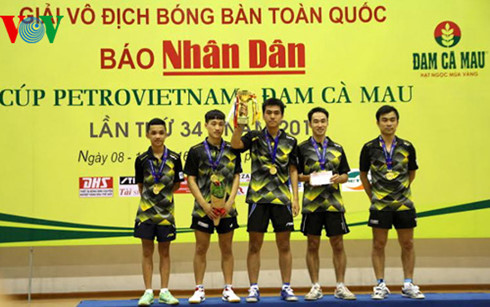 Giải bóng bàn báo Nhân dân: Petrosetco TP. HCM giành ngôi đầu toàn đoàn