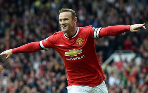 Rooney đi vào lịch sử khi ghi 100 bàn thắng trên sân Old Trafford