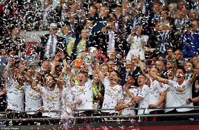 Ngược dòng nghẹt thở, Man United phá kỷ lục vô địch FA Cup