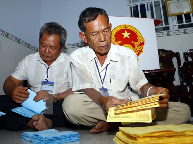 Các địa phương hoàn tất công tác bầu cử, khẩn trương kiểm phiếu