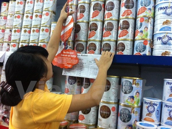 Bộ Tài chính: Sẽ xem xét bỏ giá trần với mặt hàng sữa từ tháng Bảy