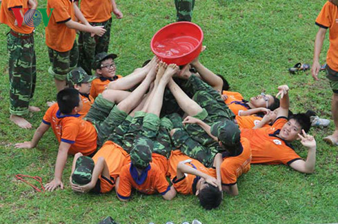 Nghỉ hè 2016: Cho con học kỹ năng sống hay kỹ năng sinh tồn?