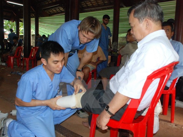 Thủ tướng tiếp Đoàn bác sỹ thiện nguyện Đại học Mercer Hoa Kỳ