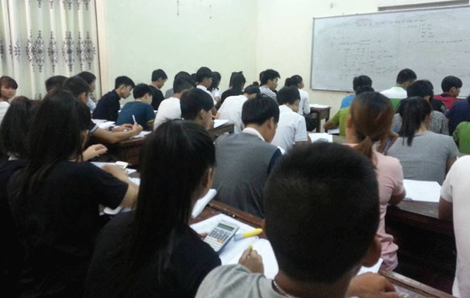 Cần siết chặt quản lý các cơ sở luyện thi đại học