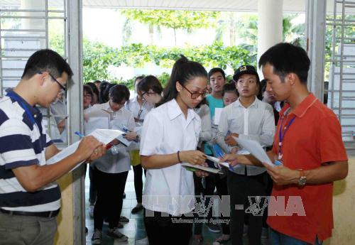 Hơn 800.000 thí sinh làm thủ tục dự thi THPT 2016