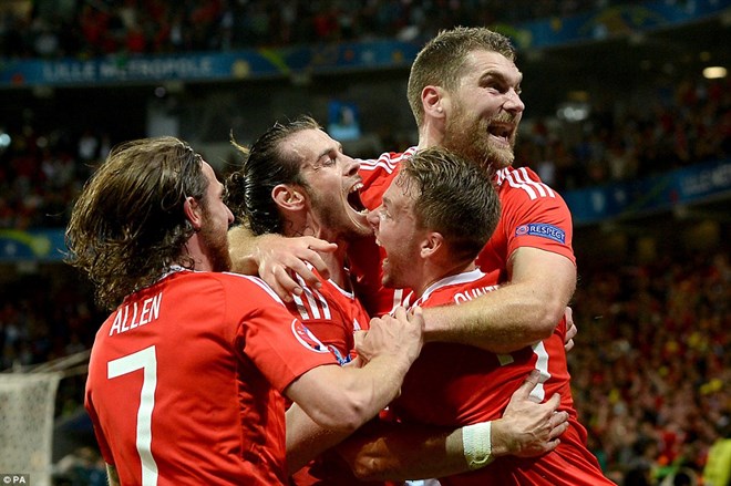 Xứ Wales vào bán kết sau màn ngược dòng trước đội tuyển Bỉ