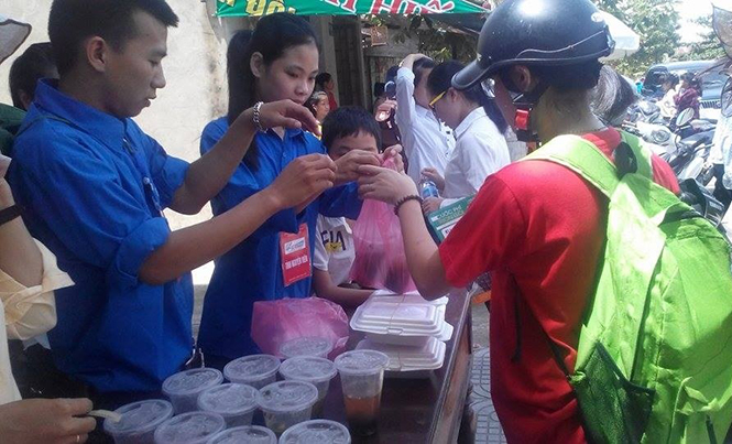 Nét đẹp mùa thi