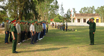 Bồi dưỡng diễn tập khu vực phòng thủ huyện Minh Hóa năm 2016