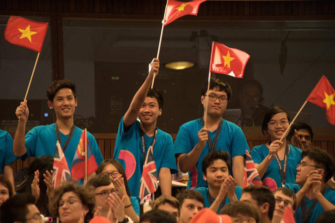 Nguyễn Thế Quỳnh giành huy chương vàng Olympic Vật lý Quốc tế 2016