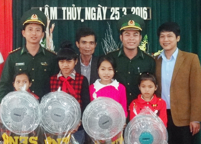 Sức trẻ ở Đồn Biên phòng Làng Ho