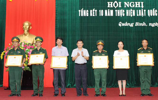 Hội nghị tổng kết 10 năm thực hiện Luật Quốc phòng