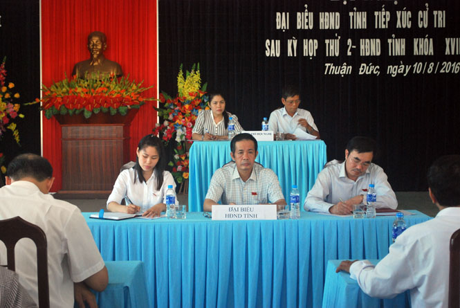 Đại biểu HĐND tỉnh tiếp xúc cử tri tại TP. Đồng Hới